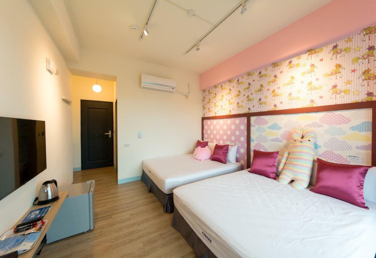 Sky Young Homestay Kota Tua Kota Tua Hengchun Bagian luar foto